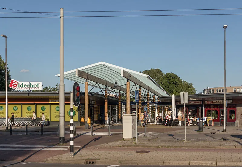 arnhem elderveld winkelcentrum de elderhof foto8 michielverbeekwikipedia