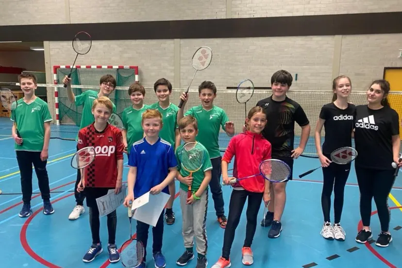 badmittonclub0a94ef91 45b7 4be9 95d1 068cda393f27 thumb1440