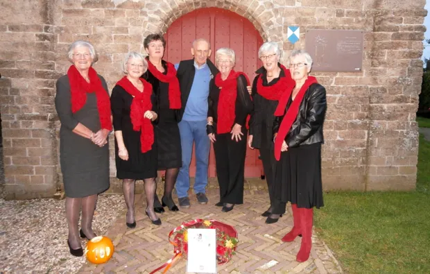 djgx1vy1pg6ky8zmcc8fab554 1 927