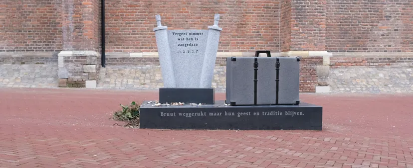 dodenherdenkingmonumentfotobreed