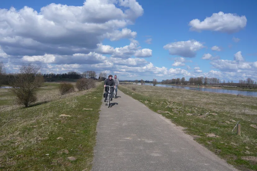 fort pannerden bezoek fietsen p1050123