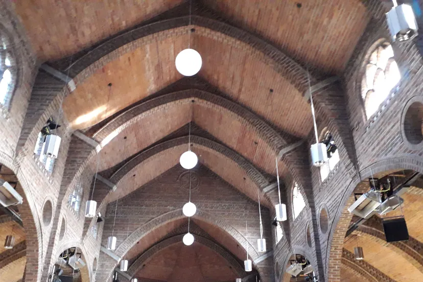 gewelven in de zandse kerk