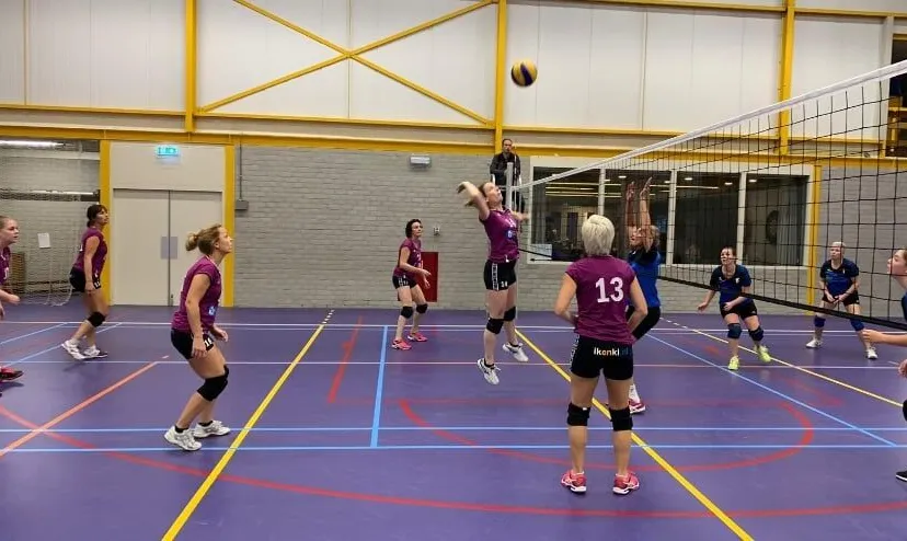 hexagondames linzy van de broek1251951a f3b1 4bca 8d96 fba0b5e75500 thumb840