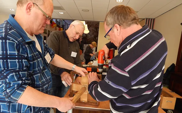 hr4p704abvx73t2dihfgeg40x 1 385