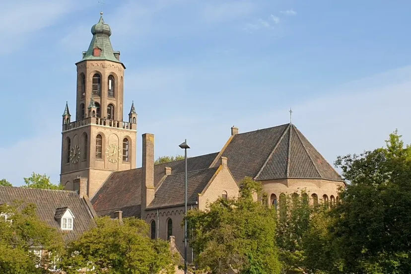 huissen langekerkstraat 10 kerk vanaf raadhuisplein 1024x734 1