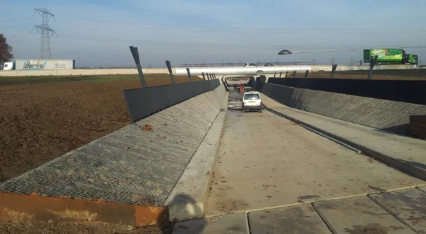 i3c4q8h8l0uak2ovdot4slexq 1 735