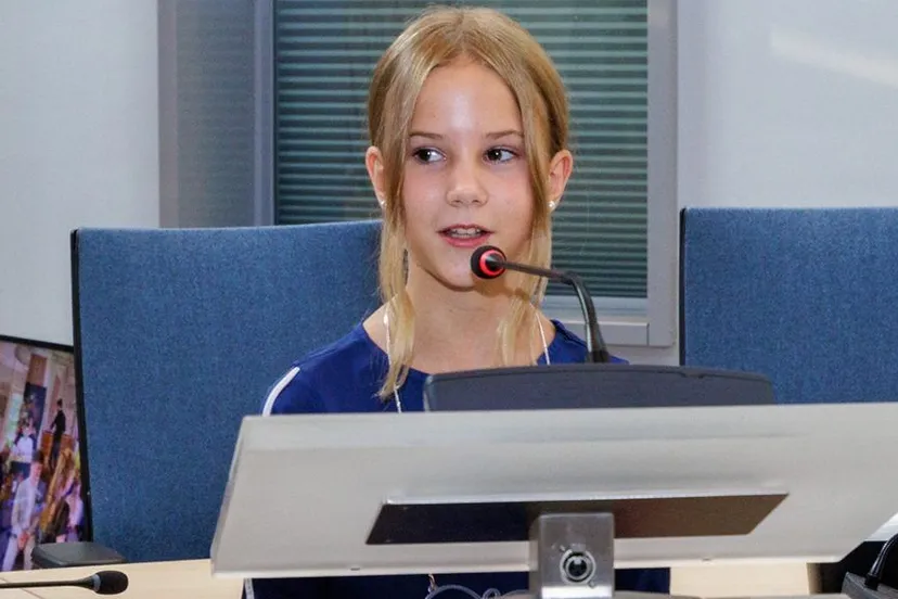 kinderburgermeesterfelineomroeplingewaardfons sluiter kopie 1024x576 1