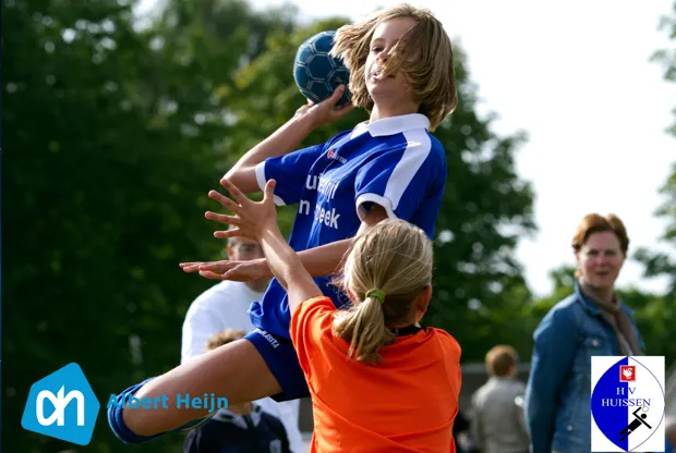 kmrg31se96sq2awyi7l5qxwxx handbal 1