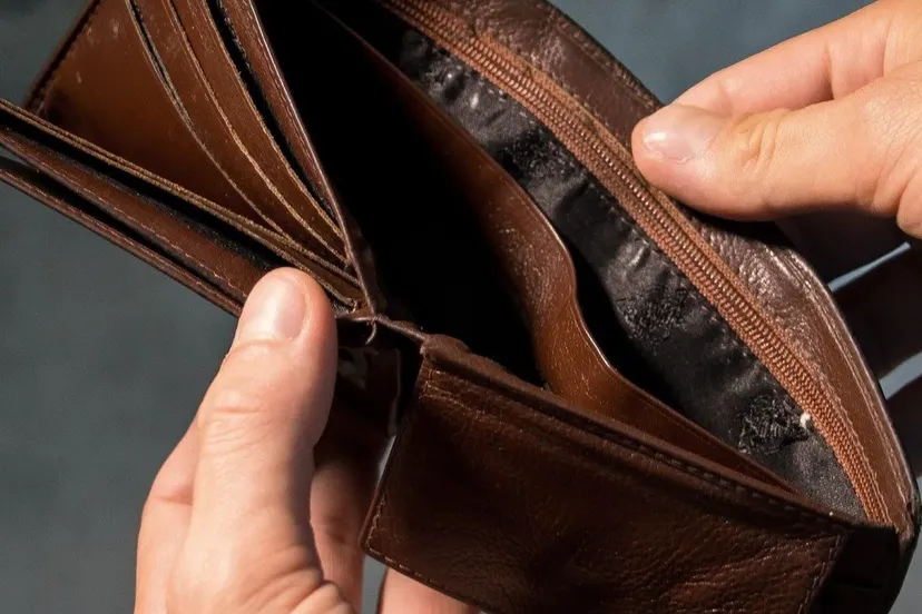 lege portemonneepixabay