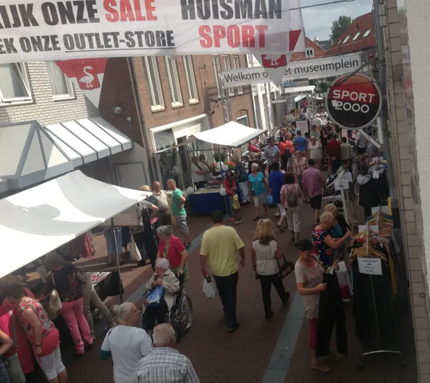 mmz7y46knjkau98fcu7anqhey bert foto