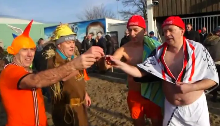 nieuwjaarsduik gendt 2015