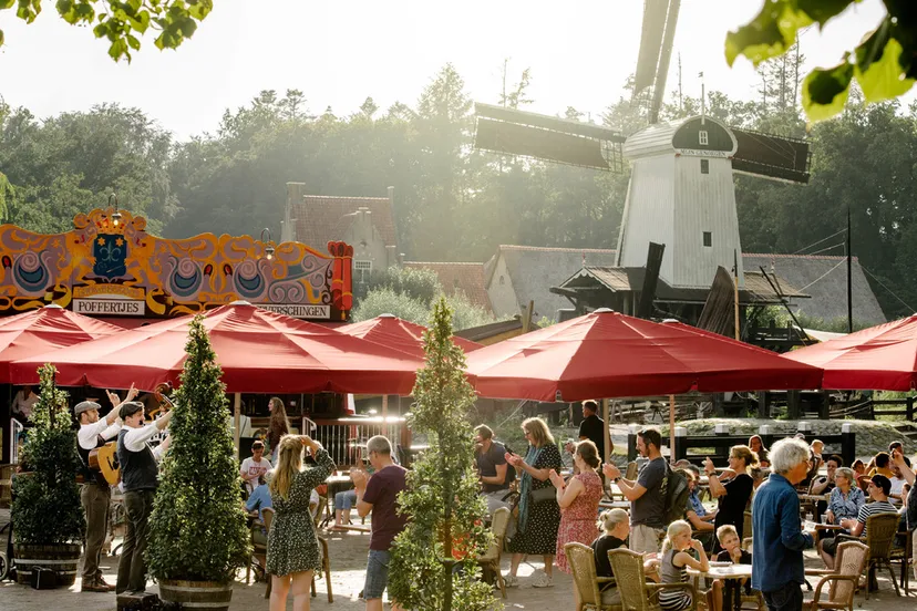 olmplein zomeravondenjpgmediaclass mediuma413e4479899f209347dd67fcb184333007ceef1