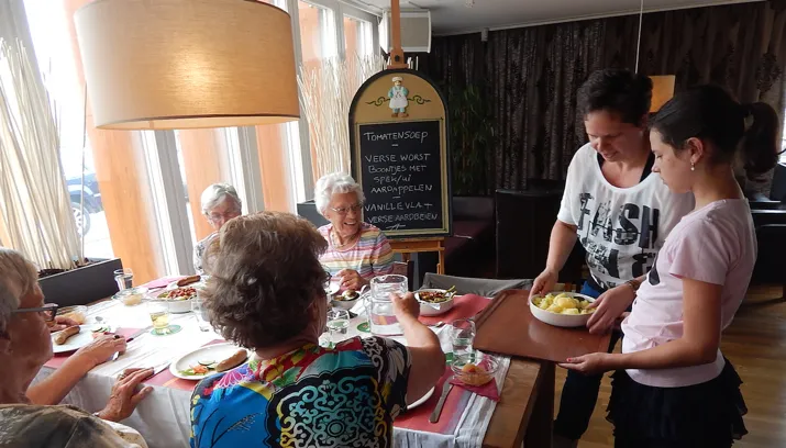 open eetcaf doornenburg