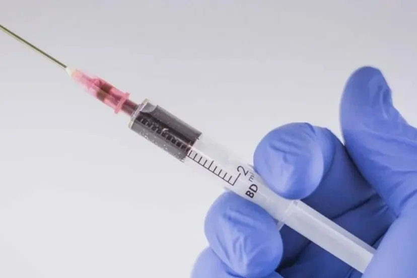 pas op voor nieuwe babbeltruc nepverplegers die bloed komen prikkenewaurbanpixabay