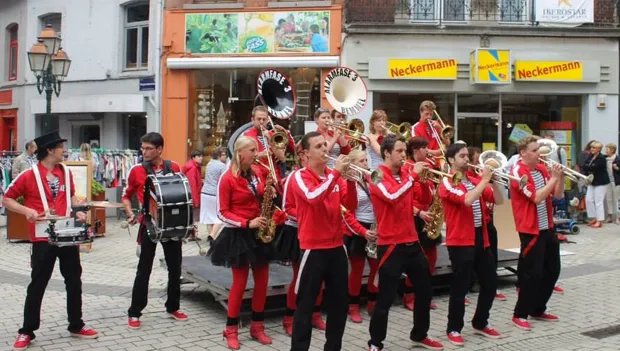 pb3xrhph8qtj00b5nizcjrigo 1 272