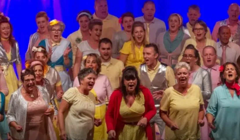 popkoor 2000 toestanden op podium theater bemmel