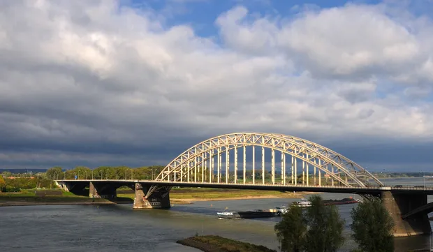 s3u0pz8v0e30gp2l3wio0cm7t waalbrug