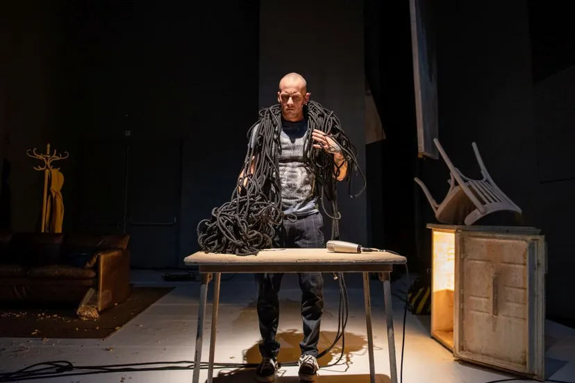 theateraan de rijn zuhause jongenjemoeder hires williamvandervoort 50