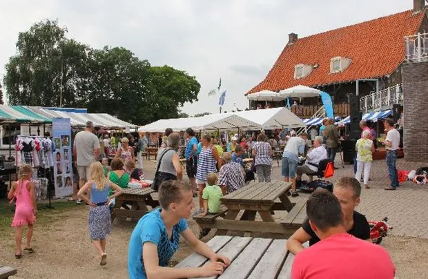 u7lxtys35cq1ro8rdcrdn90es 2013 07 0412 11 41