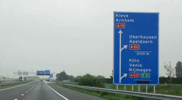 ur1ad0gfzr24jahkab627j51a a15