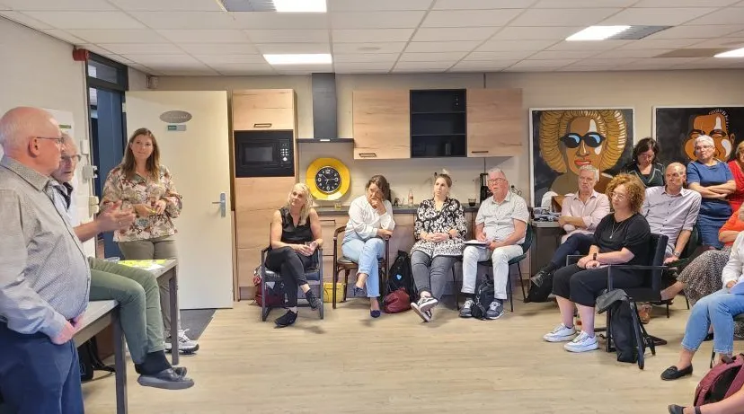 wijkhuiskamer t zilverhuus in huissenhart van heteren20231002 185211 1024x461 1