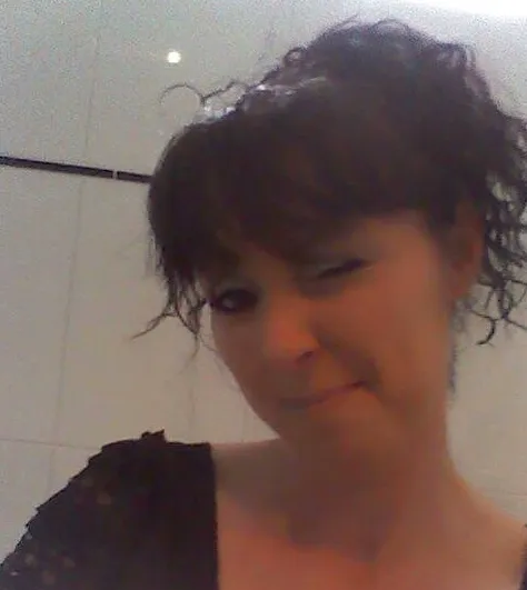 y0yuvgsfbvahl5i2fnk575hx3 00 12