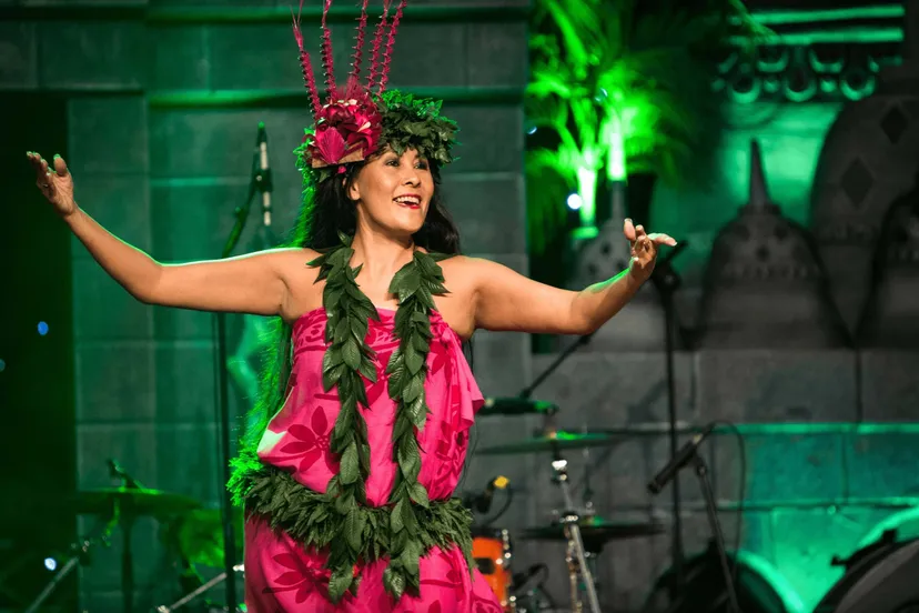 pasar malamjohn van hesewervelende dansshows 2023