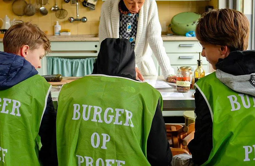 Kom uit de schoolbanken