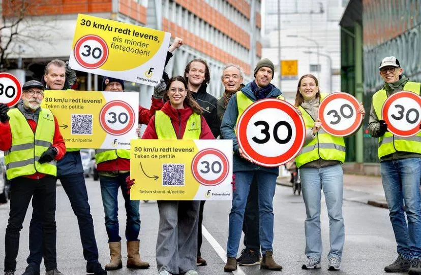 Maak 30 km_u de norm in de bebouwde kom! - Fietsersbond