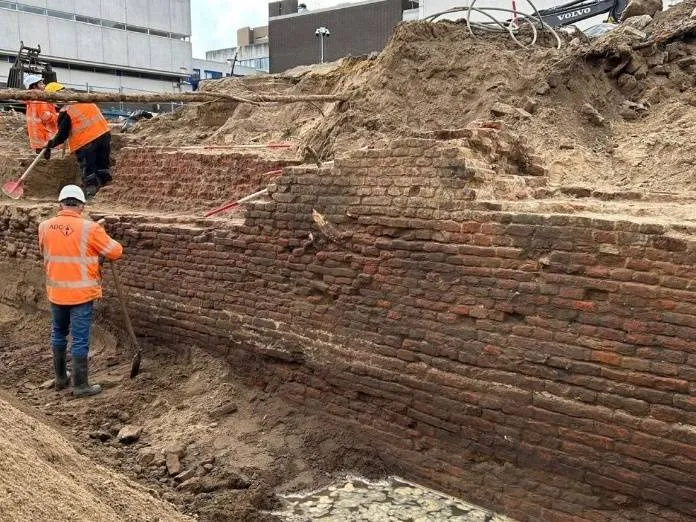 Oude stadsmuur van Arnhem uit 1233