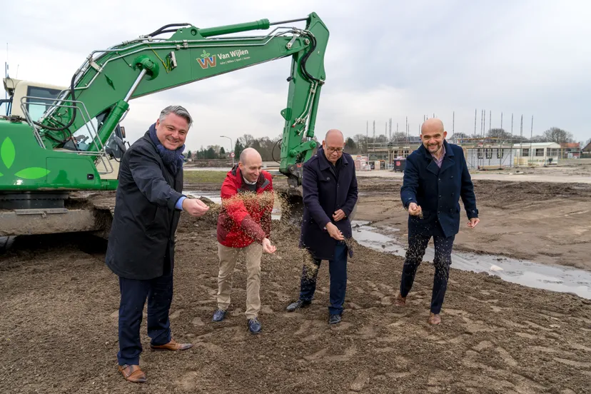 20180315inzaaienbijenlinthenriboerfotografie