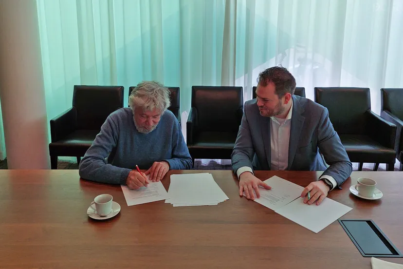 20230426 ondertekening salmrijck