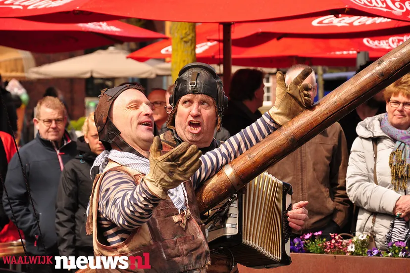 26528251132 b3f52a29d7 b