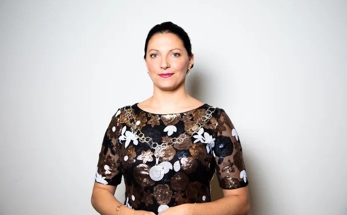 csm hvaafalterhr 22 f954eb3f94