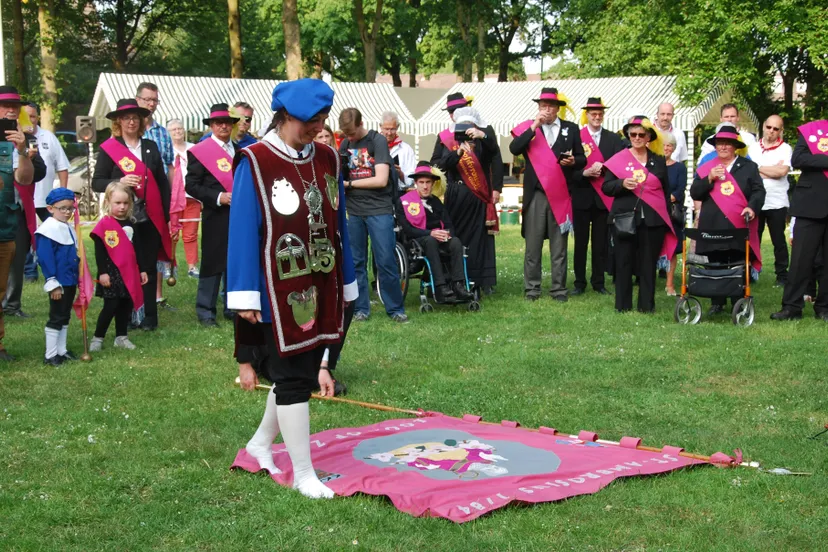 koning melanie over vaandel