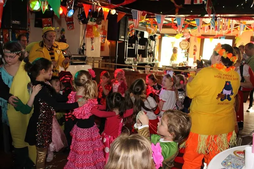 limbo polonaise kindercarnaval 2014