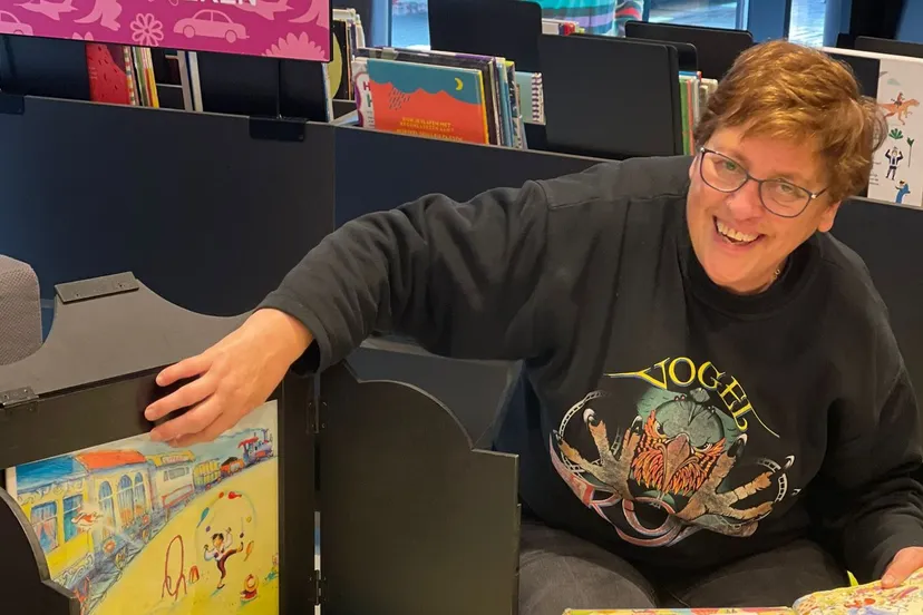 marianne leest voor in bibliotheek kaatsheuvel