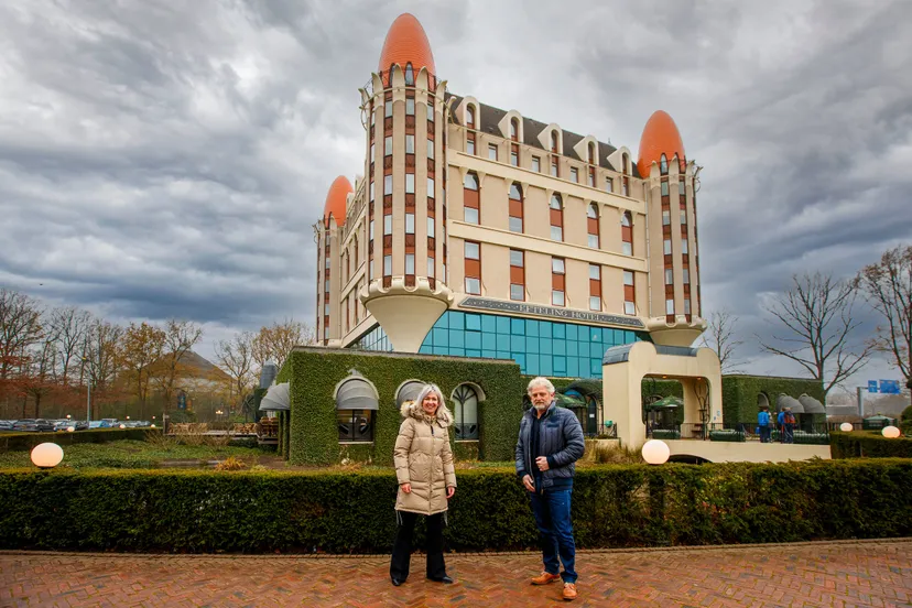 nicole scheffers en henk van komen voor efteling hotel efteling 2020