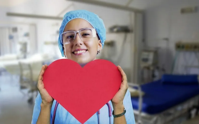 nurse 3624463 1280 915x518 1 915x518 1