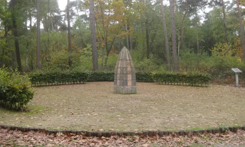 vredesmonument kaatsheuvel c henk peters