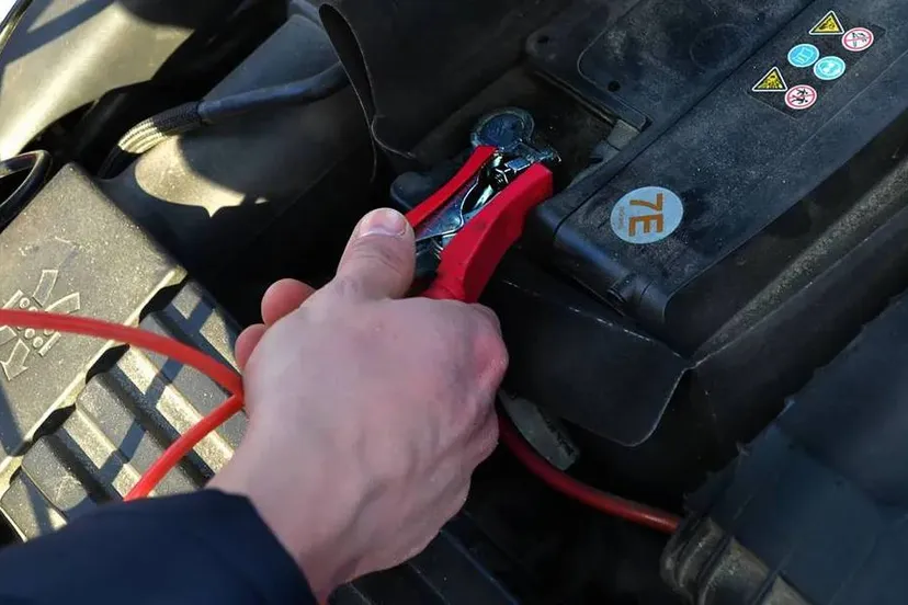 startkabels lege accu freepk 679752eacc607jpg