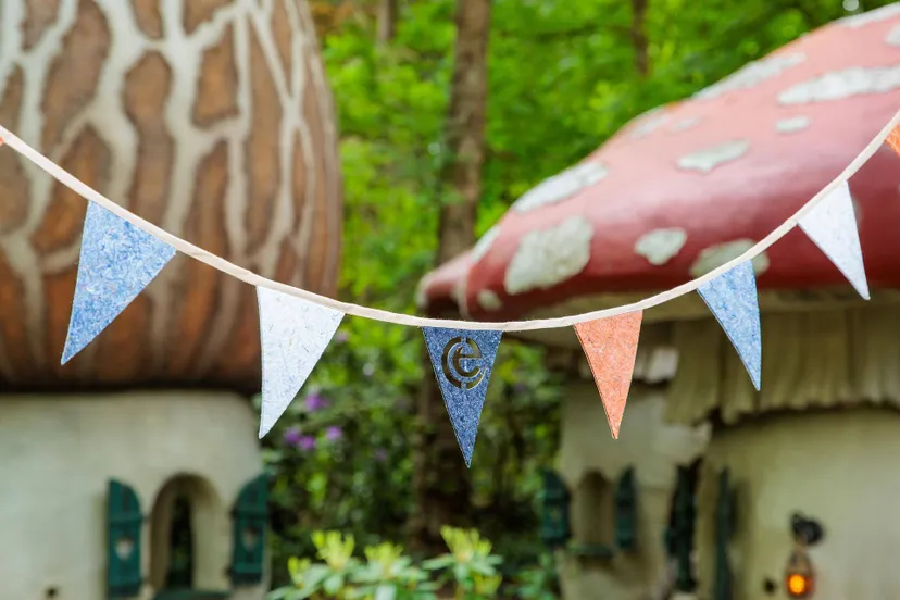 vilten vlaggenlijn oude bedrijfskleding efteling