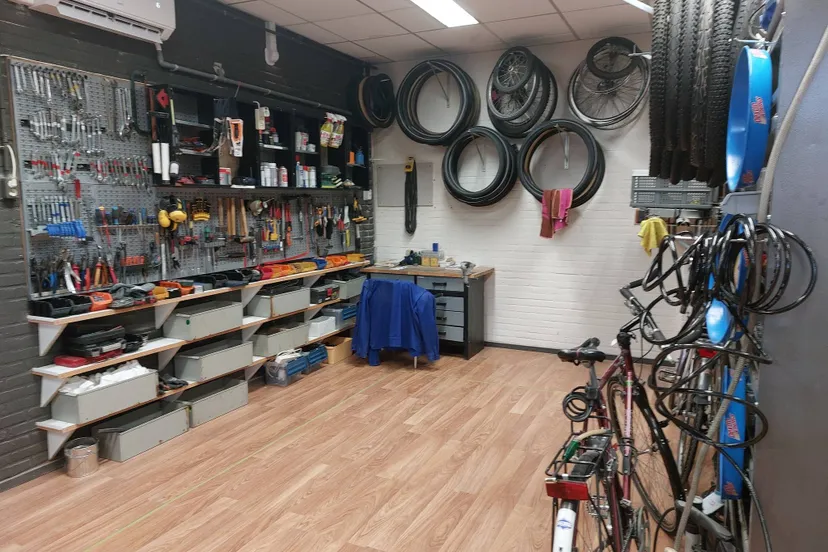 616604113_1320639613435848_6478977308495799808_n (1)