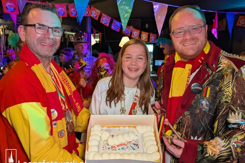 PXL_20260217_184702672