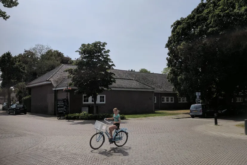 aloysiusschool vanaf straat