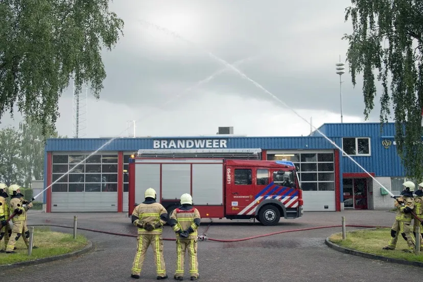 brandweer eerbetoon in losser