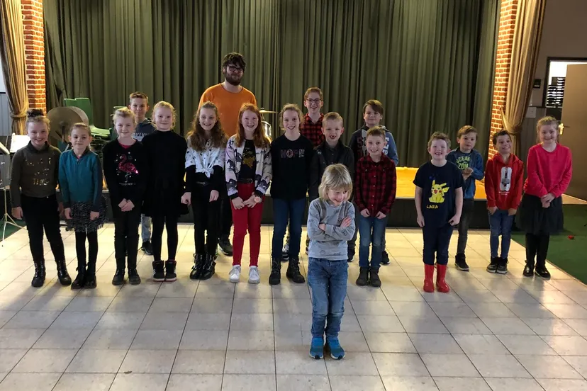 groepsfoto voorspeelochtend jeugd e1580983919986