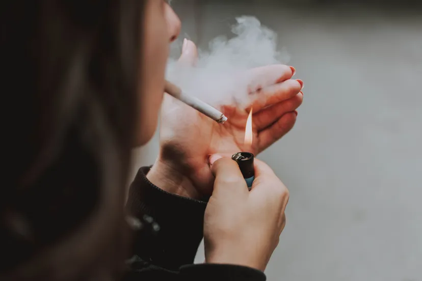 person smoking cigarette 2827798 e1590399904710