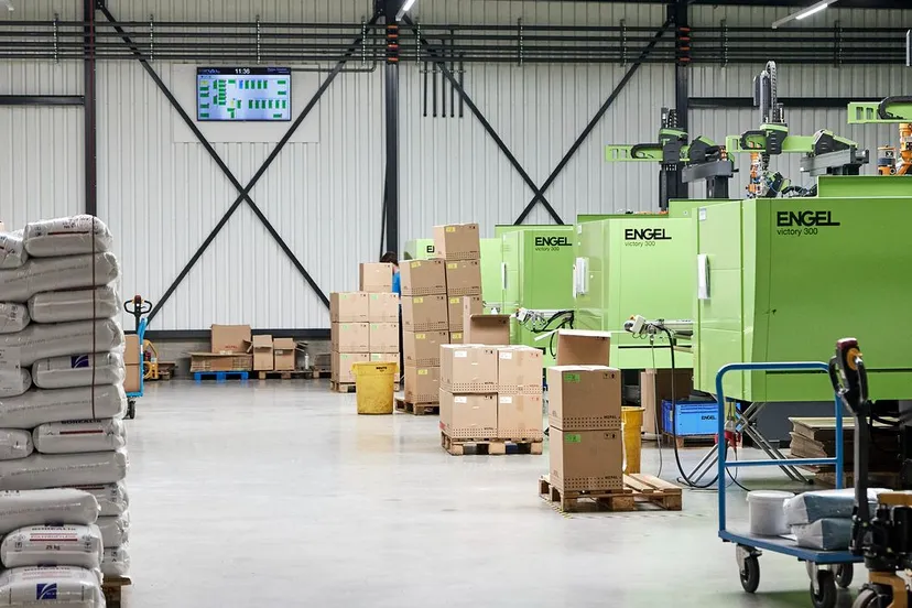 over final plastics header