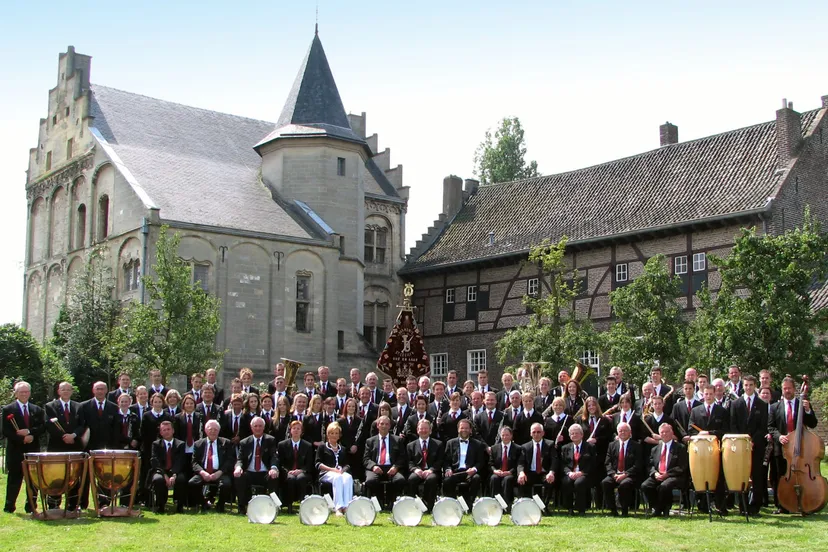 33168518 630696500604715 5034066983650328576 o